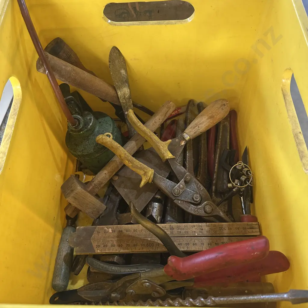 oiler, tin snips etc Image 1++