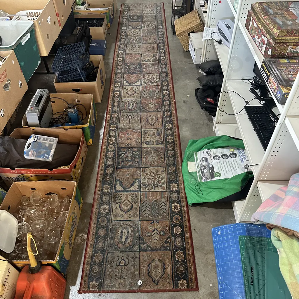 Belgium hall runner 4000 x 750 Image 1++