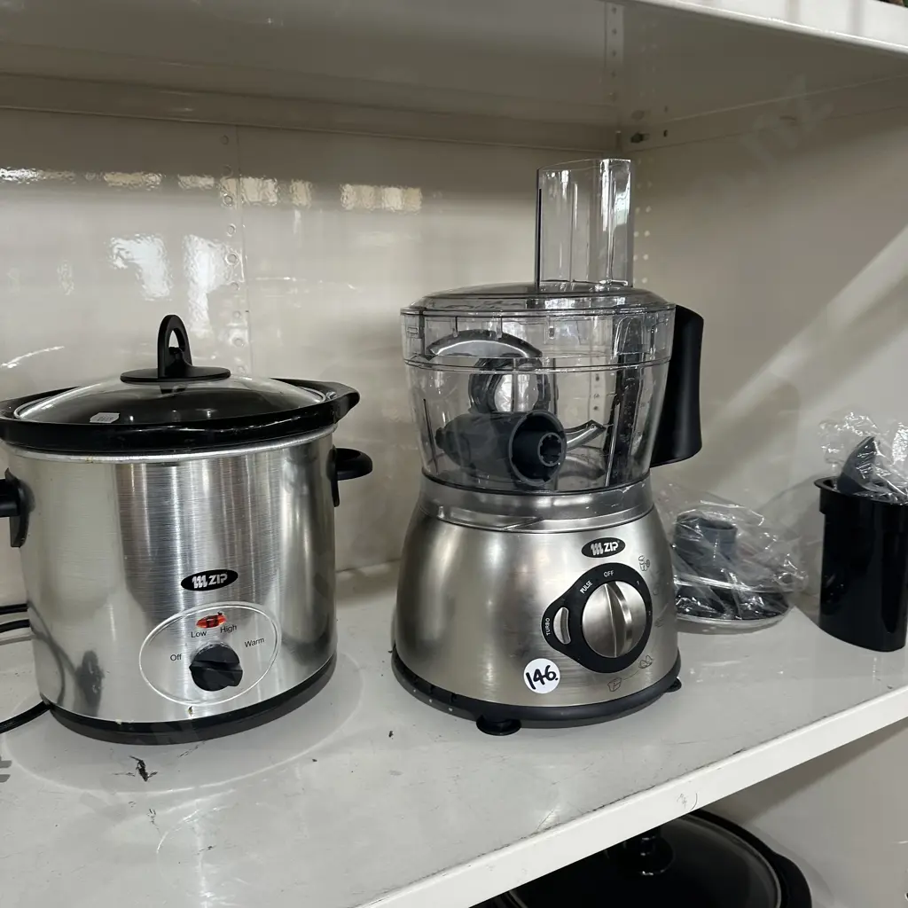 slow cook and kitchen wizz Image 1++