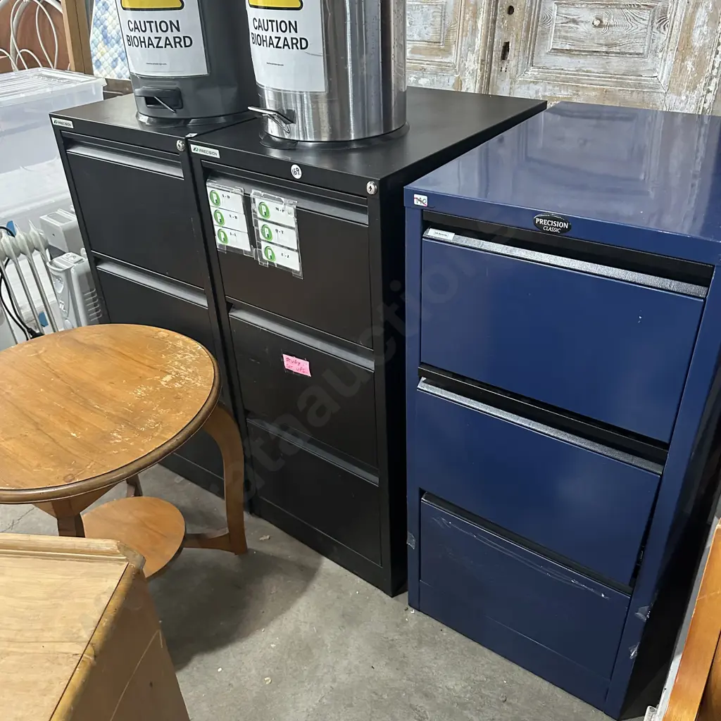 3 x file cabinets Image 1++