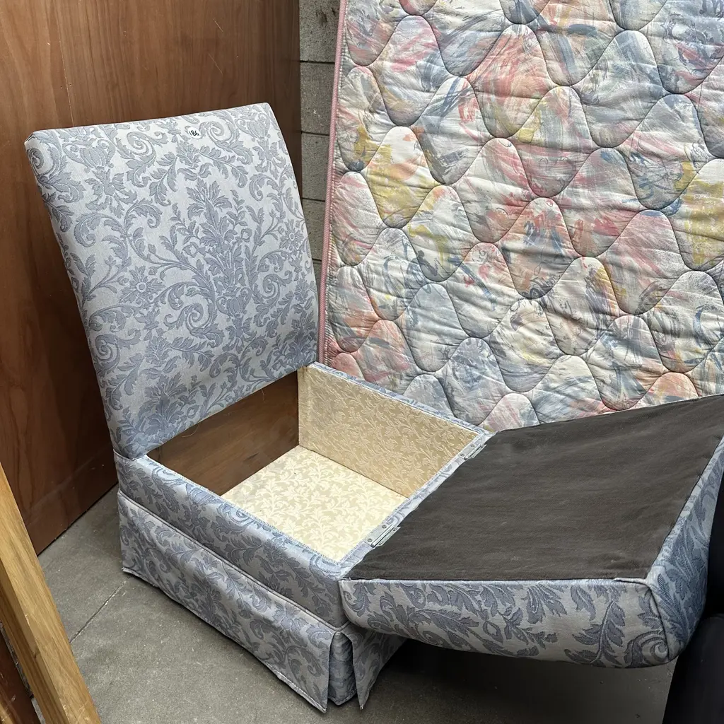 vintage bedroom storage chair plus train set Image 1++