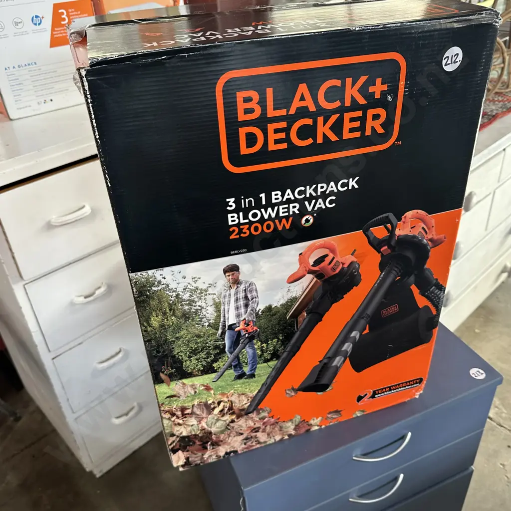 as new blower vac Image 1++