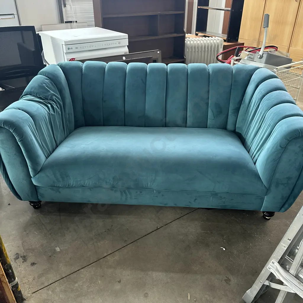 sofa with broken arm Image 1++