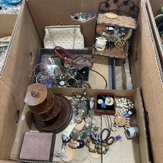 Box lot of costume jewellery plus purse etc.