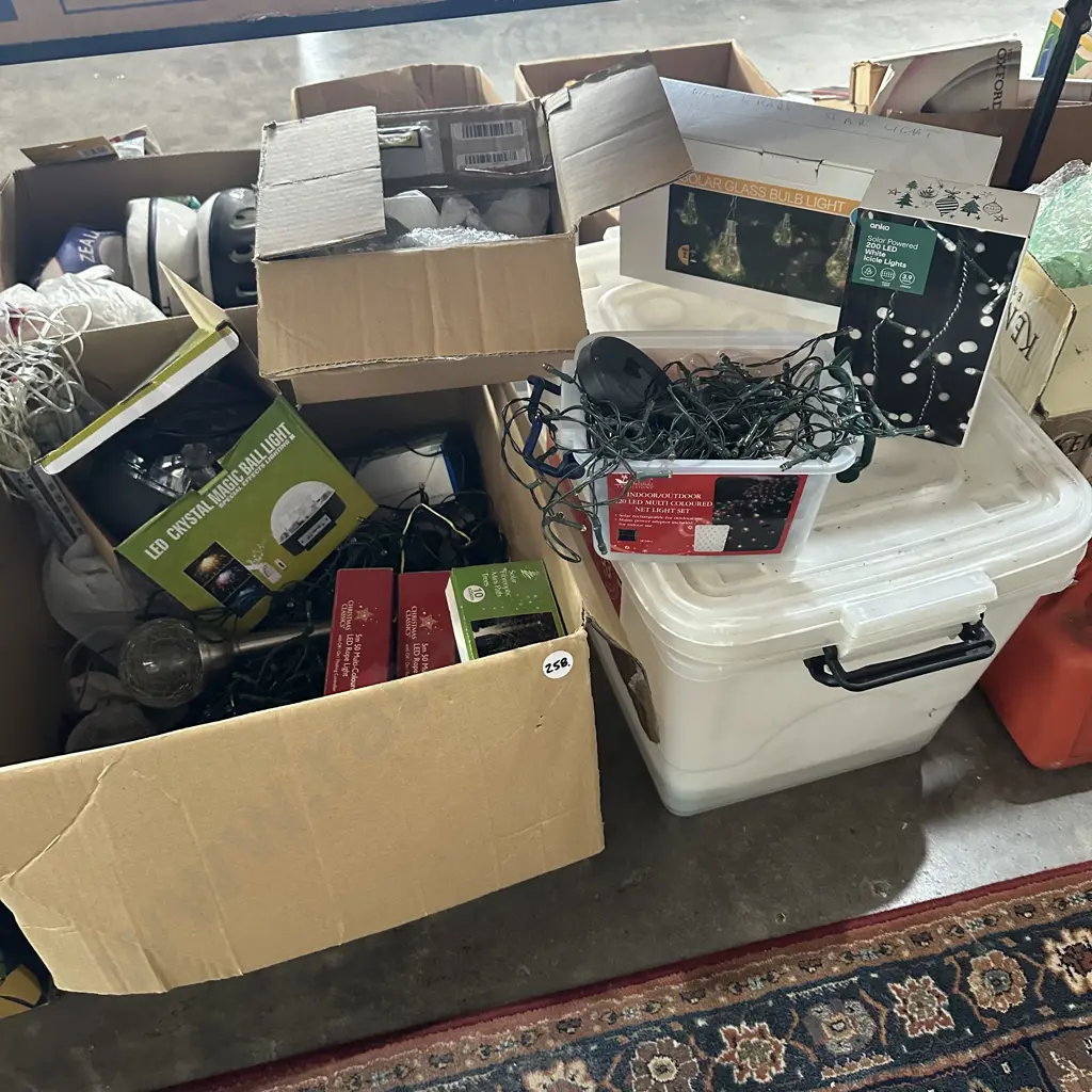 Lots of LED garden lights plus plastic bins. Image 1++