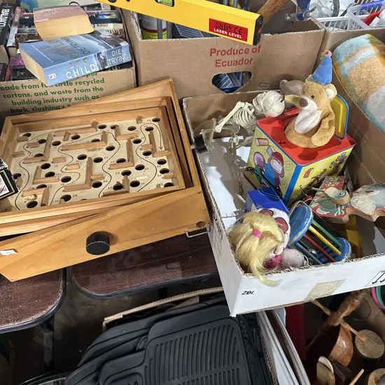 Vintage games, puzzle and toys.
