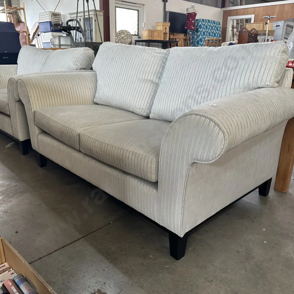 Pr of tidy sofas Image 1++