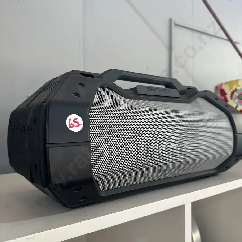 large BRAVEN bluetooth speaker Image 1++