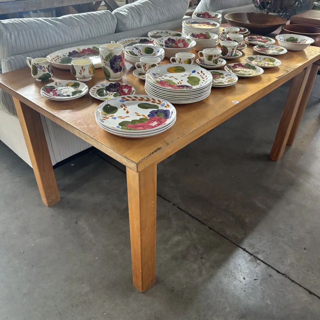 colonial Rimu table 1500 x 900 Image 1++