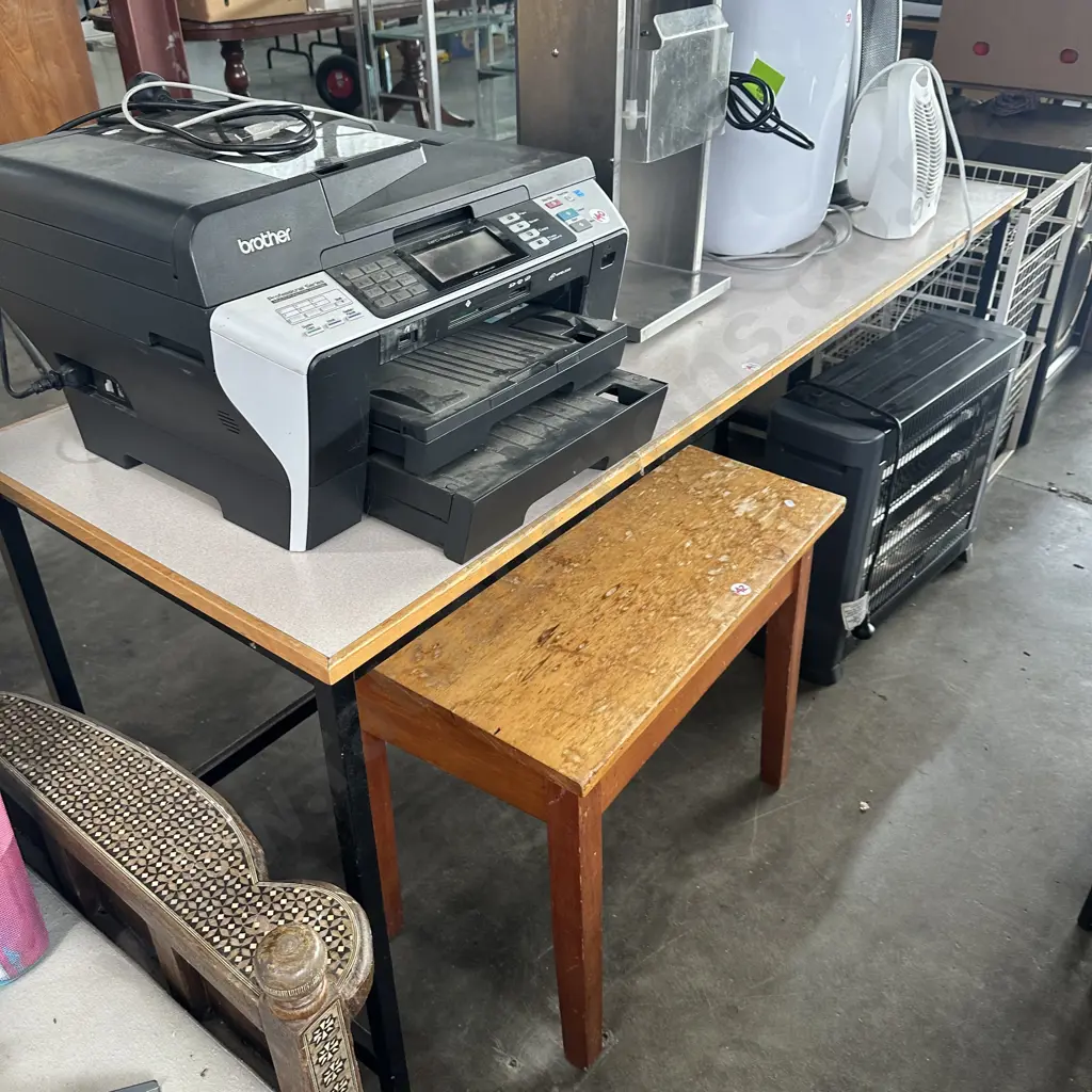 science desk Image 1++