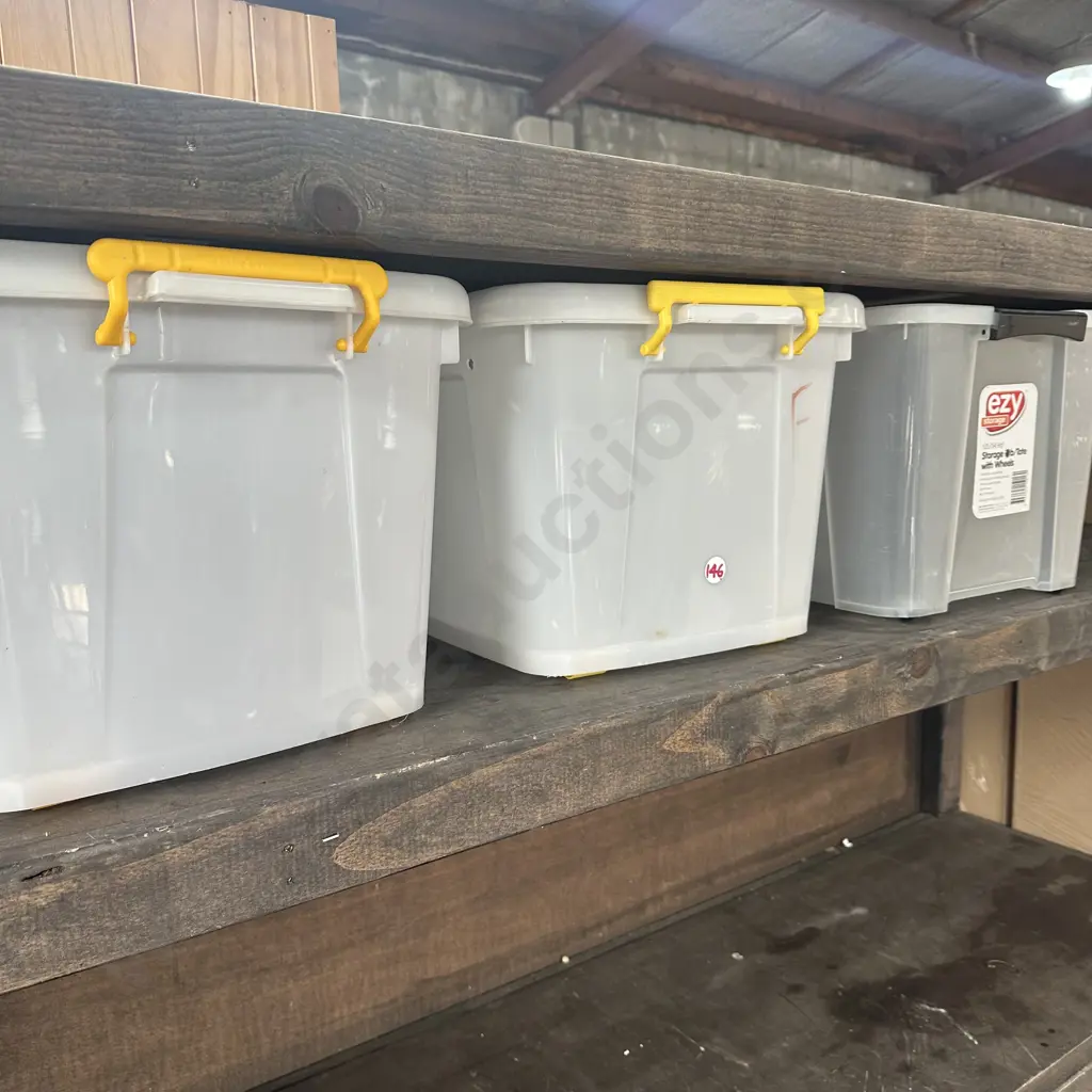 3 lidded bins Image 1++