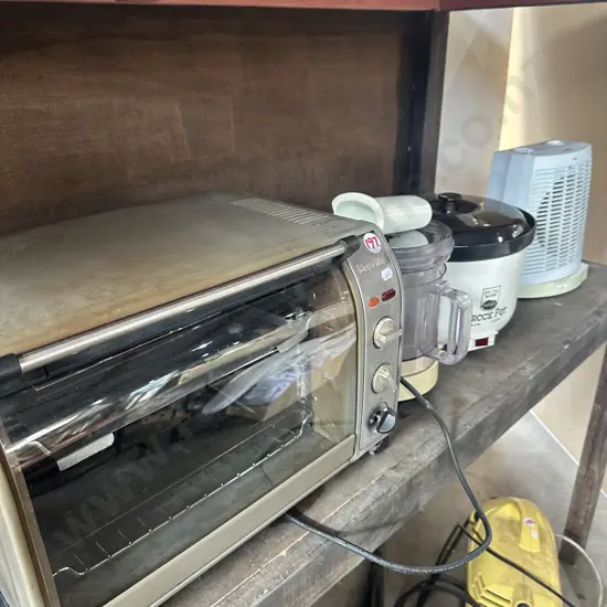 Mini oven, wizz, crock pot, heater.