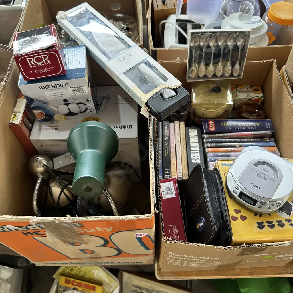 Two boxes, discman, lamps, DVDs and chocolate melting pot etc. Image 1++