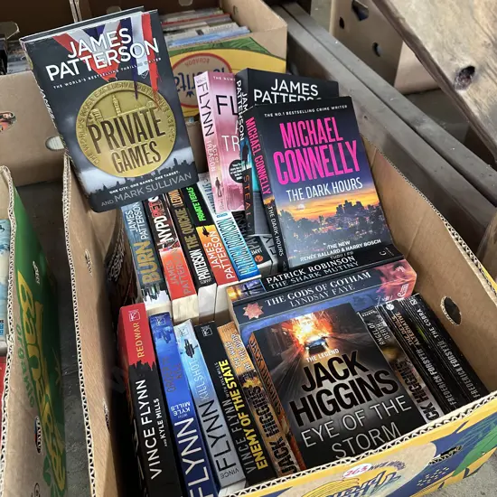Box of books including James Patterson etc.