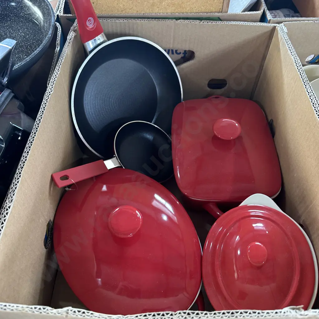 Three casserole dishes plus two as new frying pans. Image 1++
