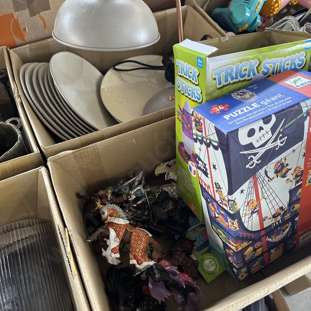Two boxes Lamp, kids game, puzzle and figures etc. Image 1++