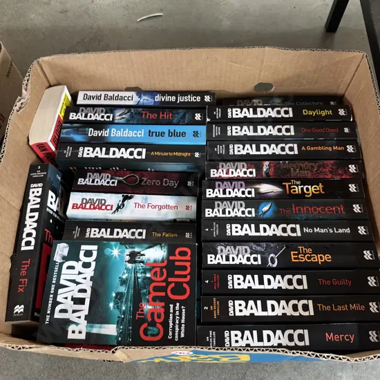 Box lot of good David Baldacci books.