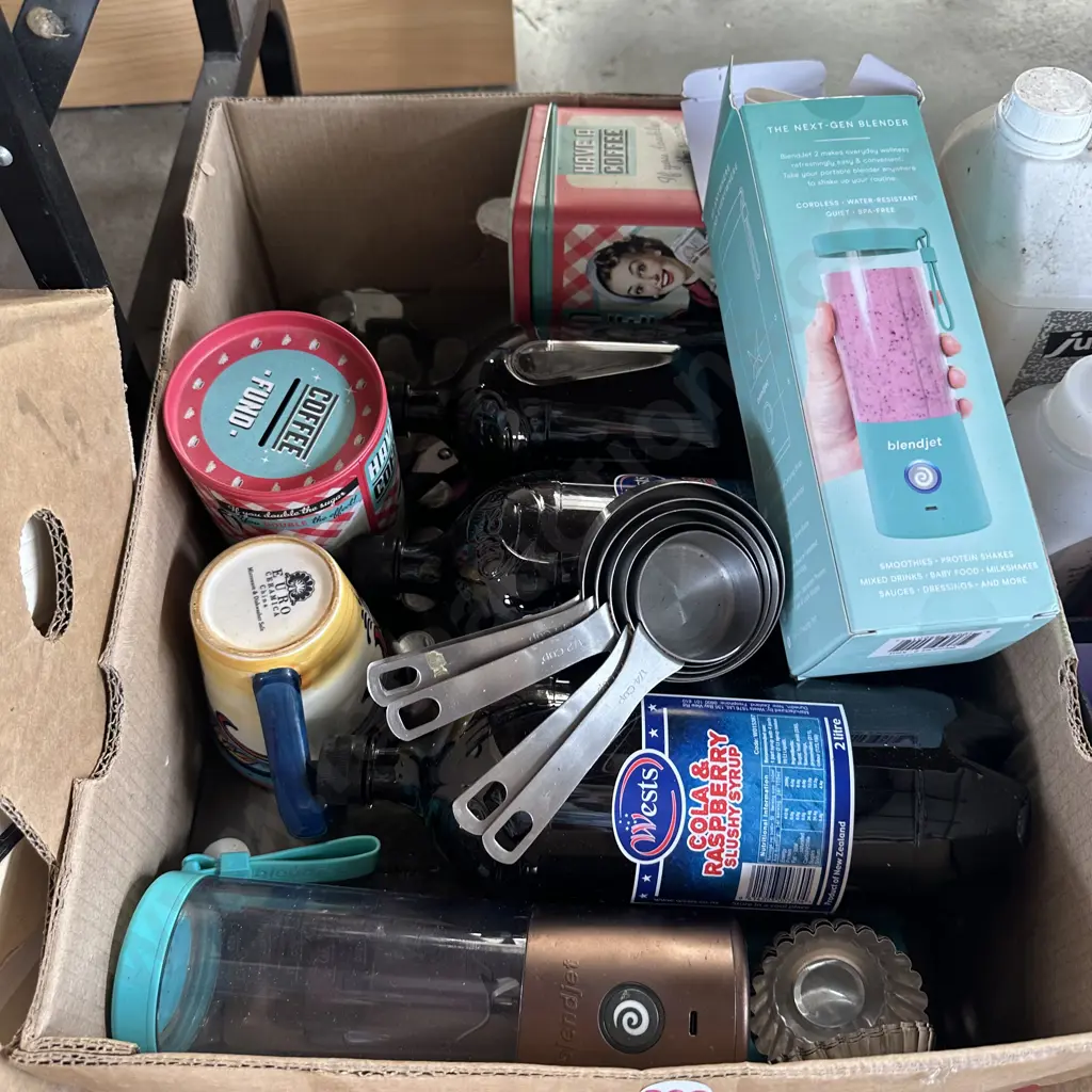 Slushy syrup, coffee pods, portable blenders etc. Image 1++