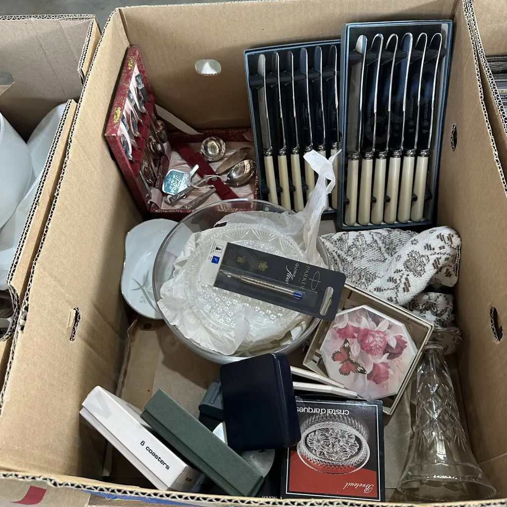 Box of cutlery, crystal vase etc. Image 1++