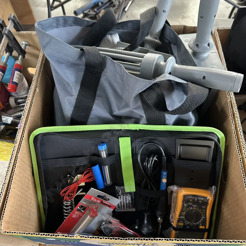 Box of cleaning and hobby kit. Image 1++