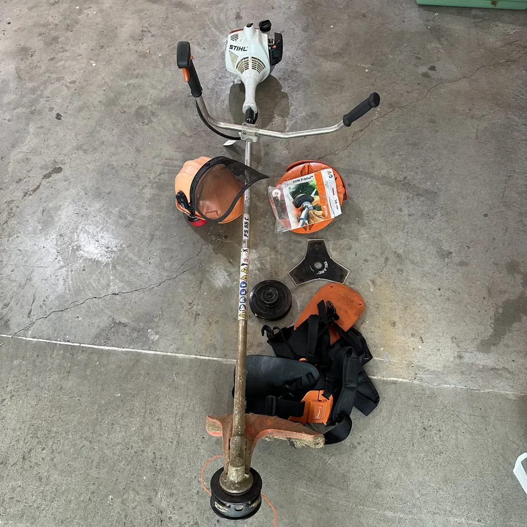 Stihl FS 55cc petrol strimmer/scrub cutter, helmet and harness Image 1++