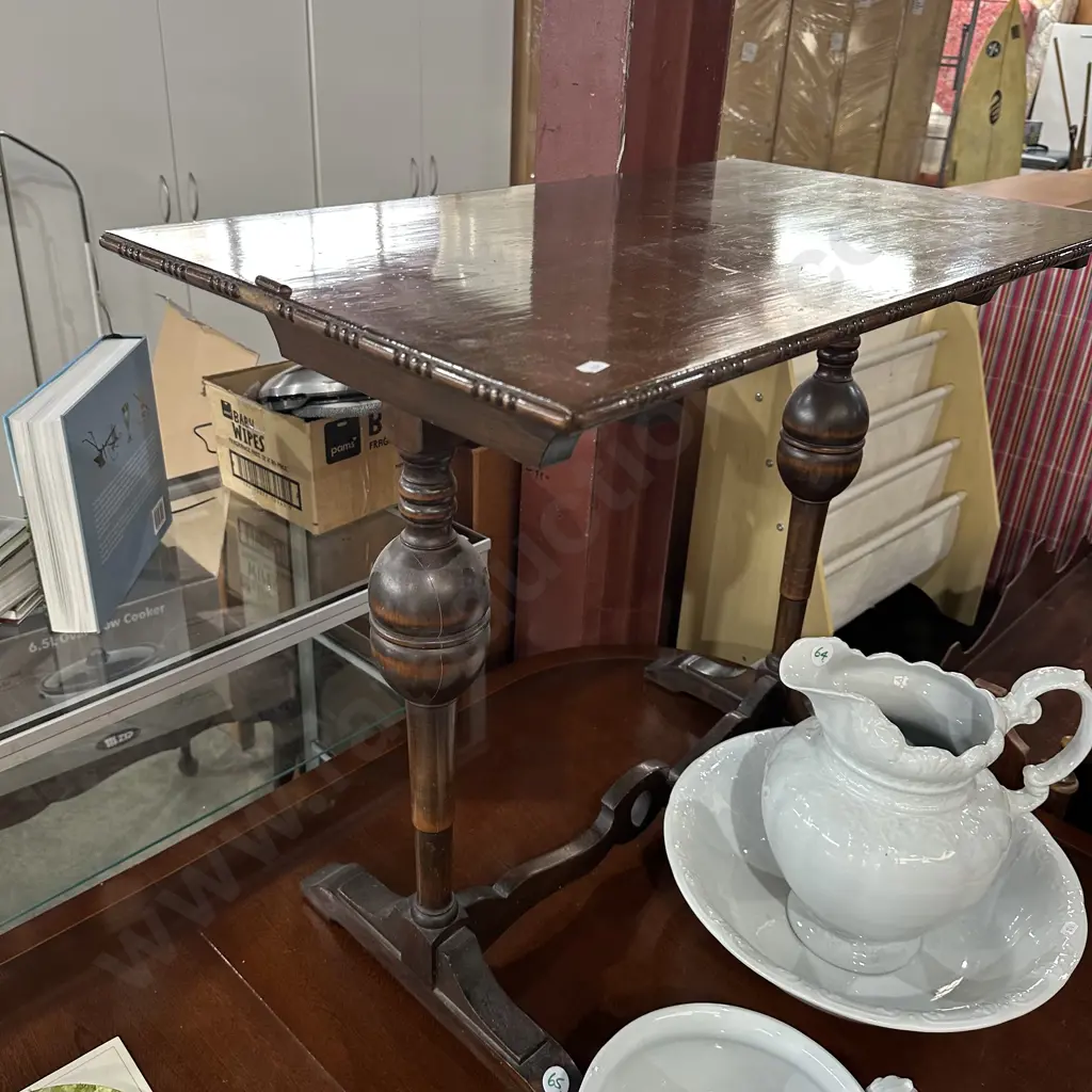 hall table Image 1++