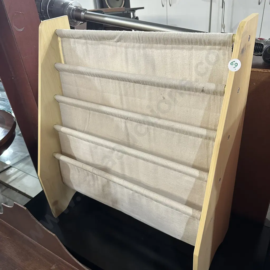 kids book display Image 1++