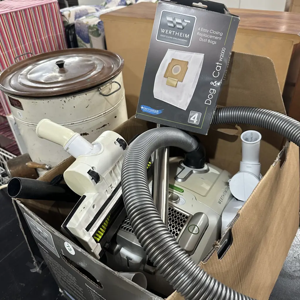 Wertheim cat &dog vac Image 1++