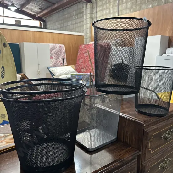 5 wire waste bins