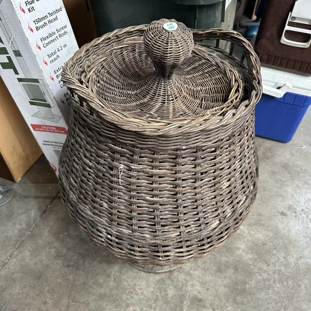 cane basket Image 1++