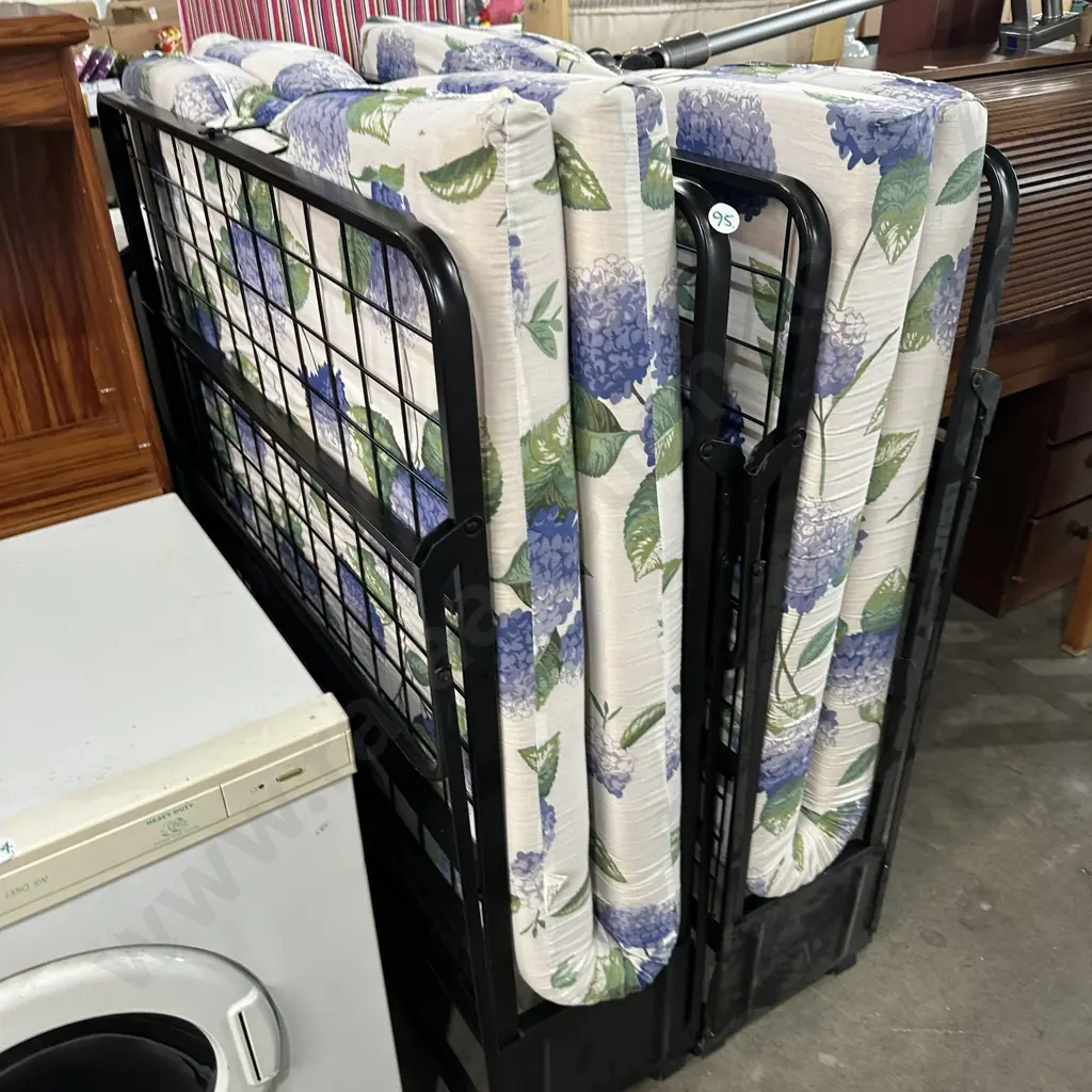 Pr of foldaway king single beds Image 1++