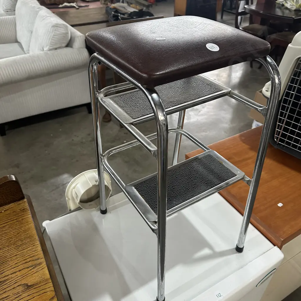 kitchen step stool Image 1++