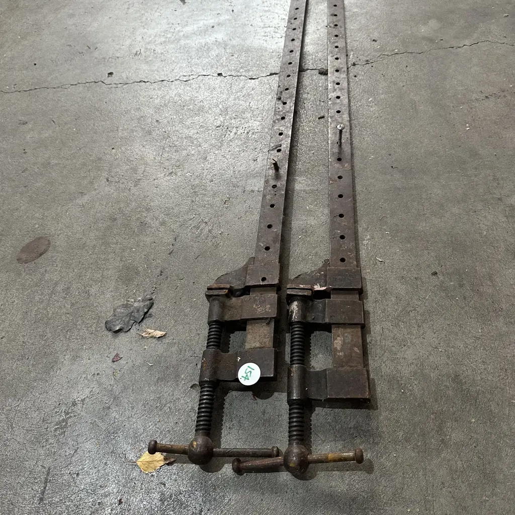 Pair of sash clamps Image 1++