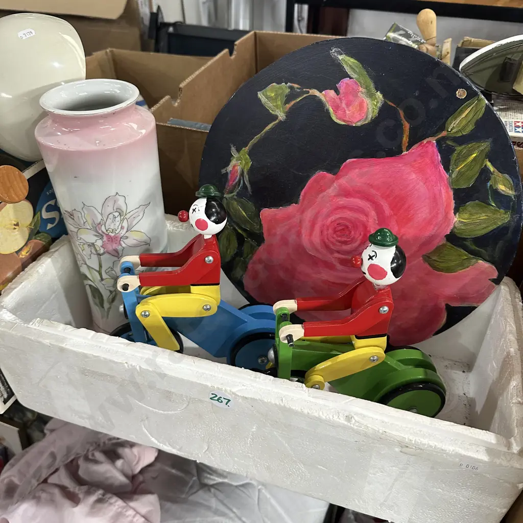 Art, Japanese vase and wooden toys. Image 1++