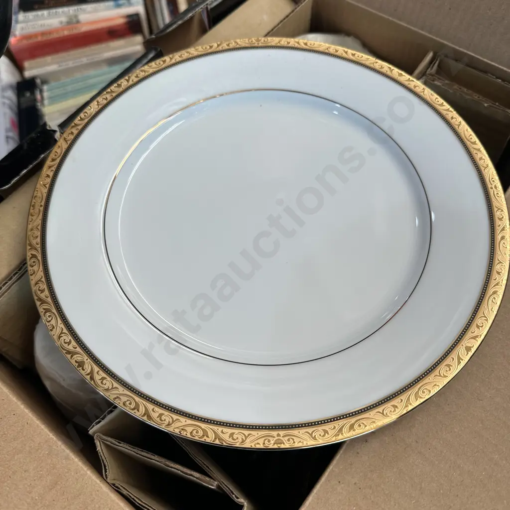 new Norataki 20pc dinner service Image 1++