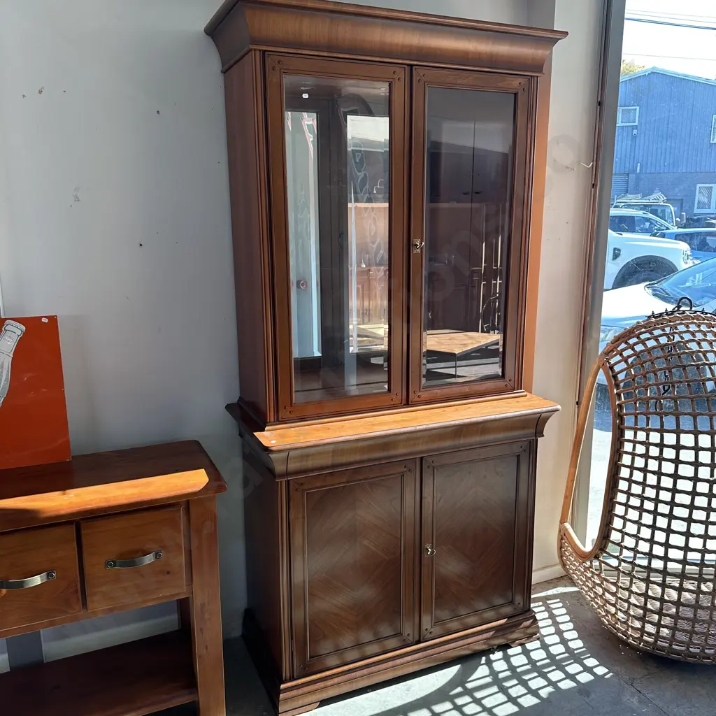 Italian made display case with cutlery drawer 2200 x 1000 Image 1++