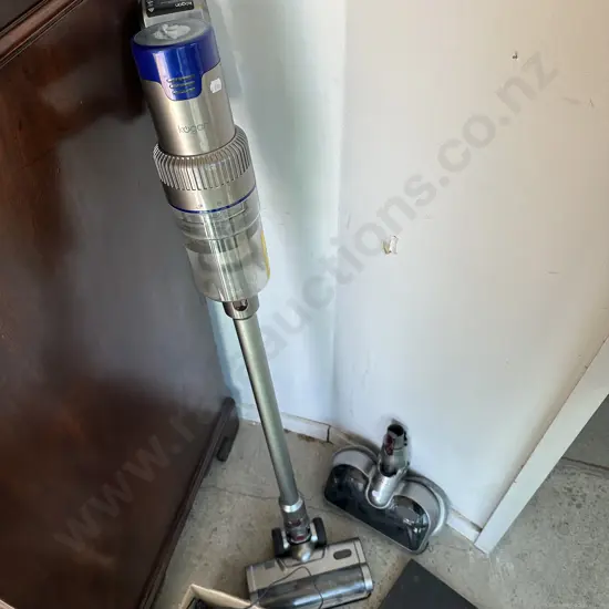 Kogan stick vac plus accessories