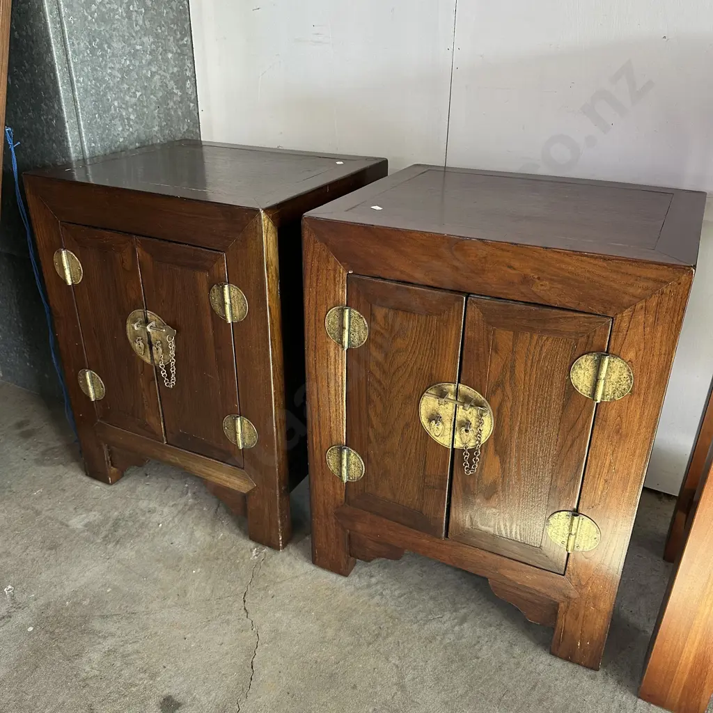 Pr Oriental bedsides Image 1++