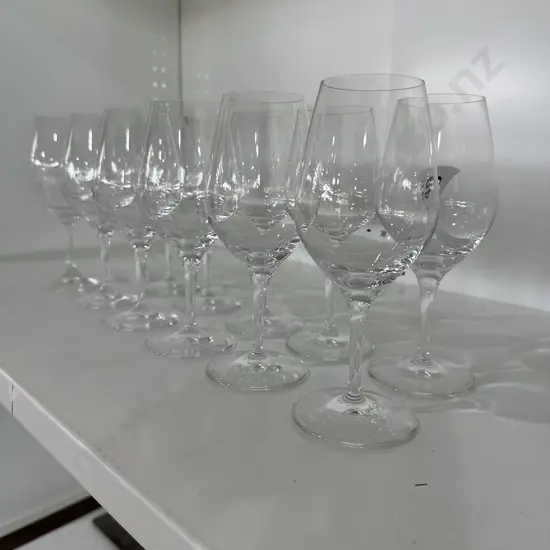 12 Spiegelau wine glasses
