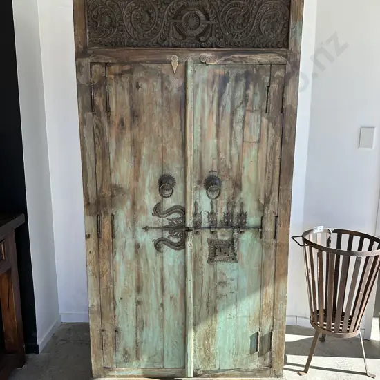 Bluemoon style cupboard