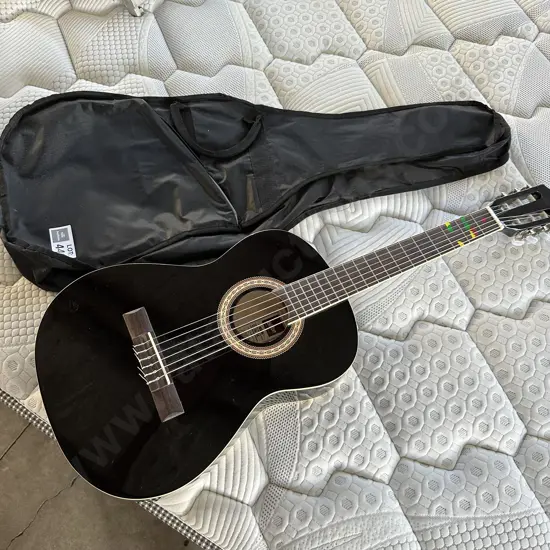 Ashton guitar- good condition