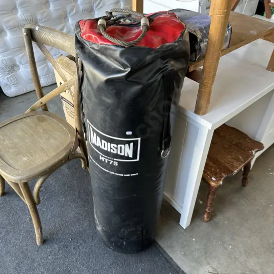 Punch bag gloves and hook