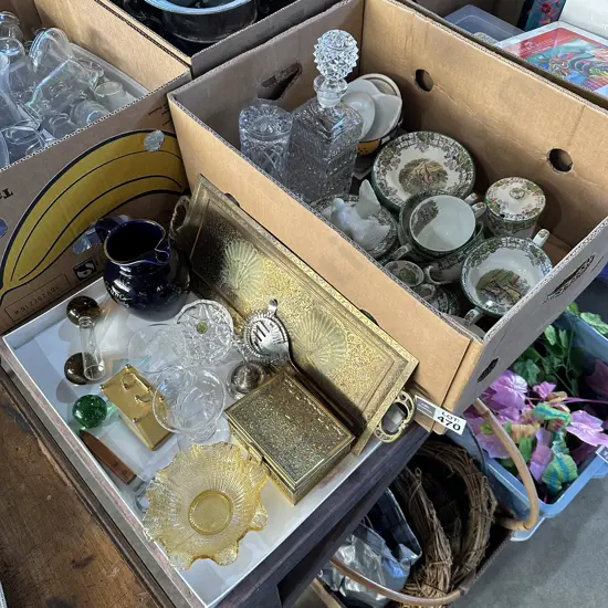 2 boxes collectables