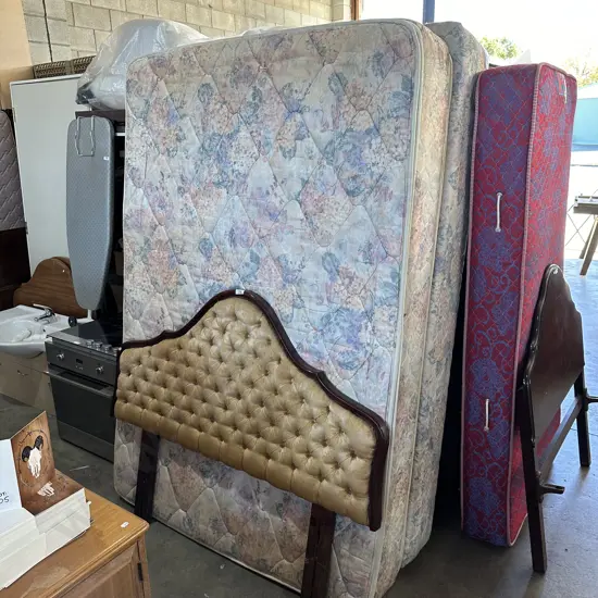 Double bed with headboard