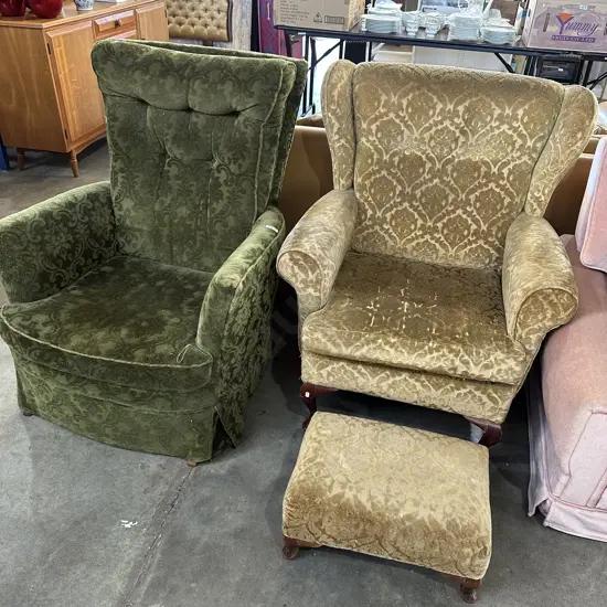 2 x lounge chairs and foot rest