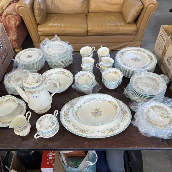 Mikasa Dinner service 8 placement