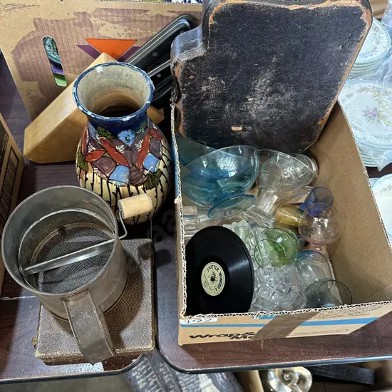 Collectables and knife set