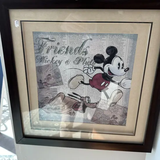 2 nursery room pictures