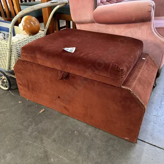 Vintage blanket box