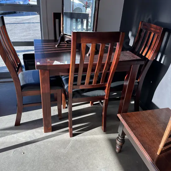 pine table and 4 chairs as new